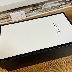 Only box Gucci